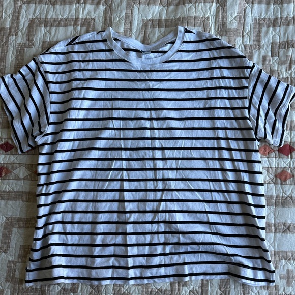 Old Navy Striped Oversized T-Shirt - Picture 1 of 3